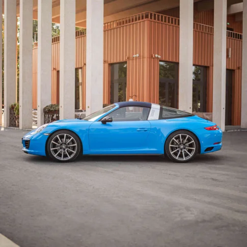 Аренда автомобиля Porsche 911 Targa 4
