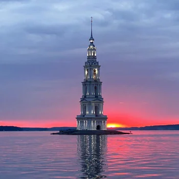 Романтический вечер на катере в Калязине