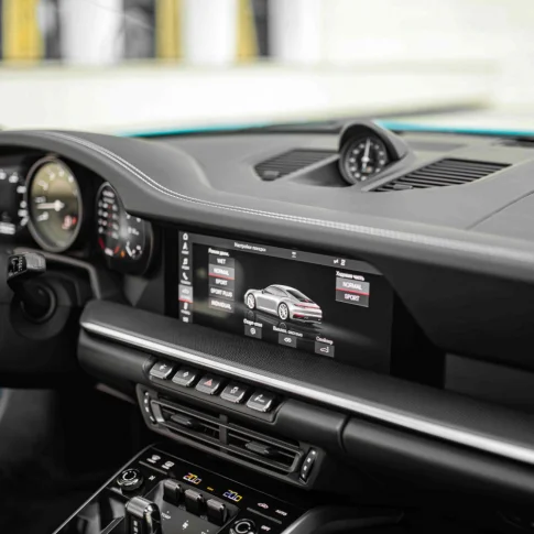 Аренда автомобиля Porsche 911 Carrera 4S 