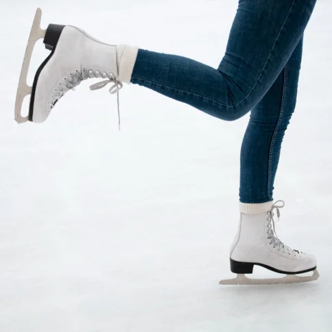 Индивидуальное занятие по фигурному катанию