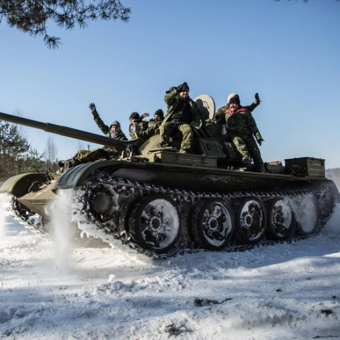Катание и управление танком Т-55