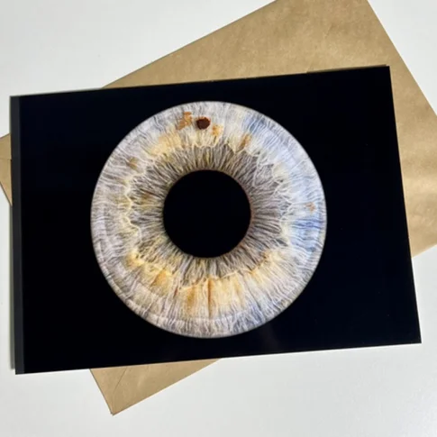 Профессиональное фото радужки глаза