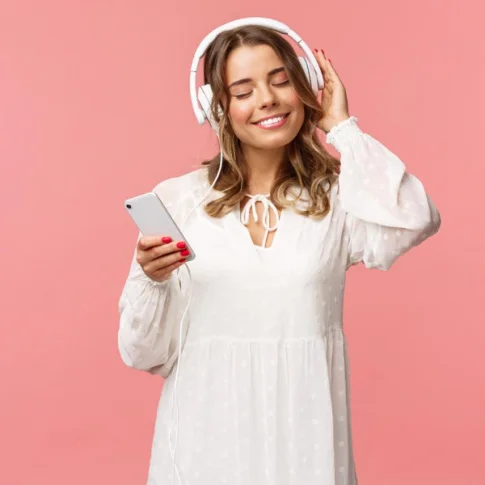 Создание уникальной песни или стихотворения по вашей истории