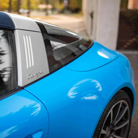 Аренда автомобиля Porsche 911 Targa 4