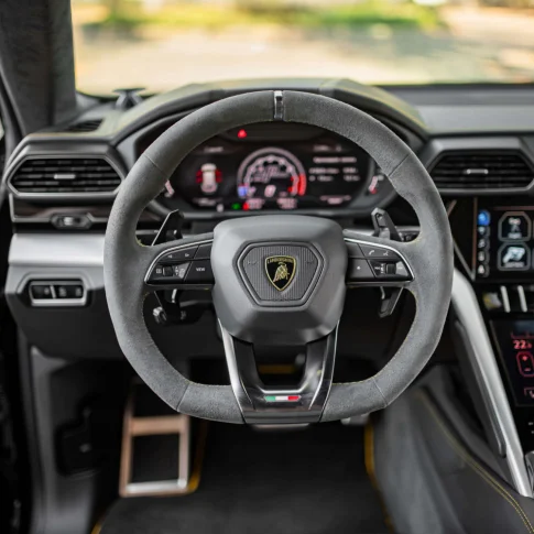 Аренда автомобиля Lamborghini Urus
