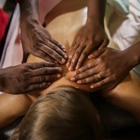 Массаж «Абьянга» в 4 руки