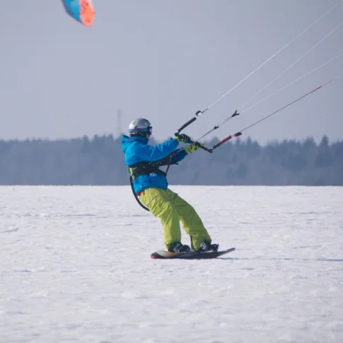 Обучение сноукайтингу