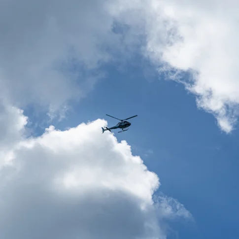 Полет на вертолете над центром Петербурга