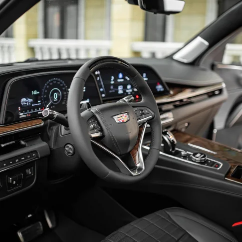 Аренда автомобиля Cadillac Escalade ESV 