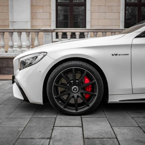 Аренда автомобиля Mercedes S63 coupe AMG