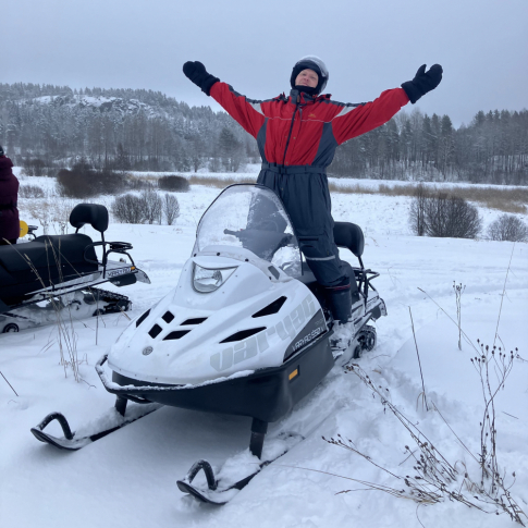 Прогулка на двухместном снегоходе в городе Сортавала