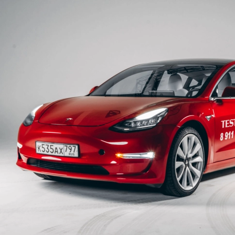 Тест-драйв электромобилей TESLA MODEL 3 